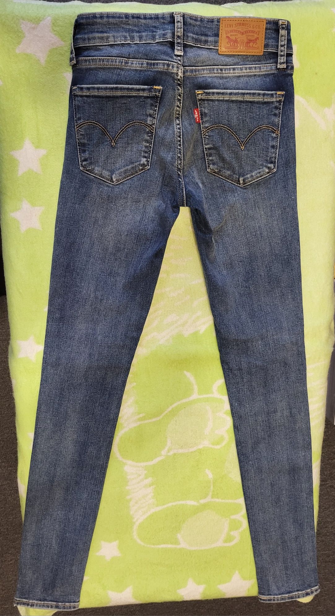 Жіночі джинси Levi's оригінальні розмір 24