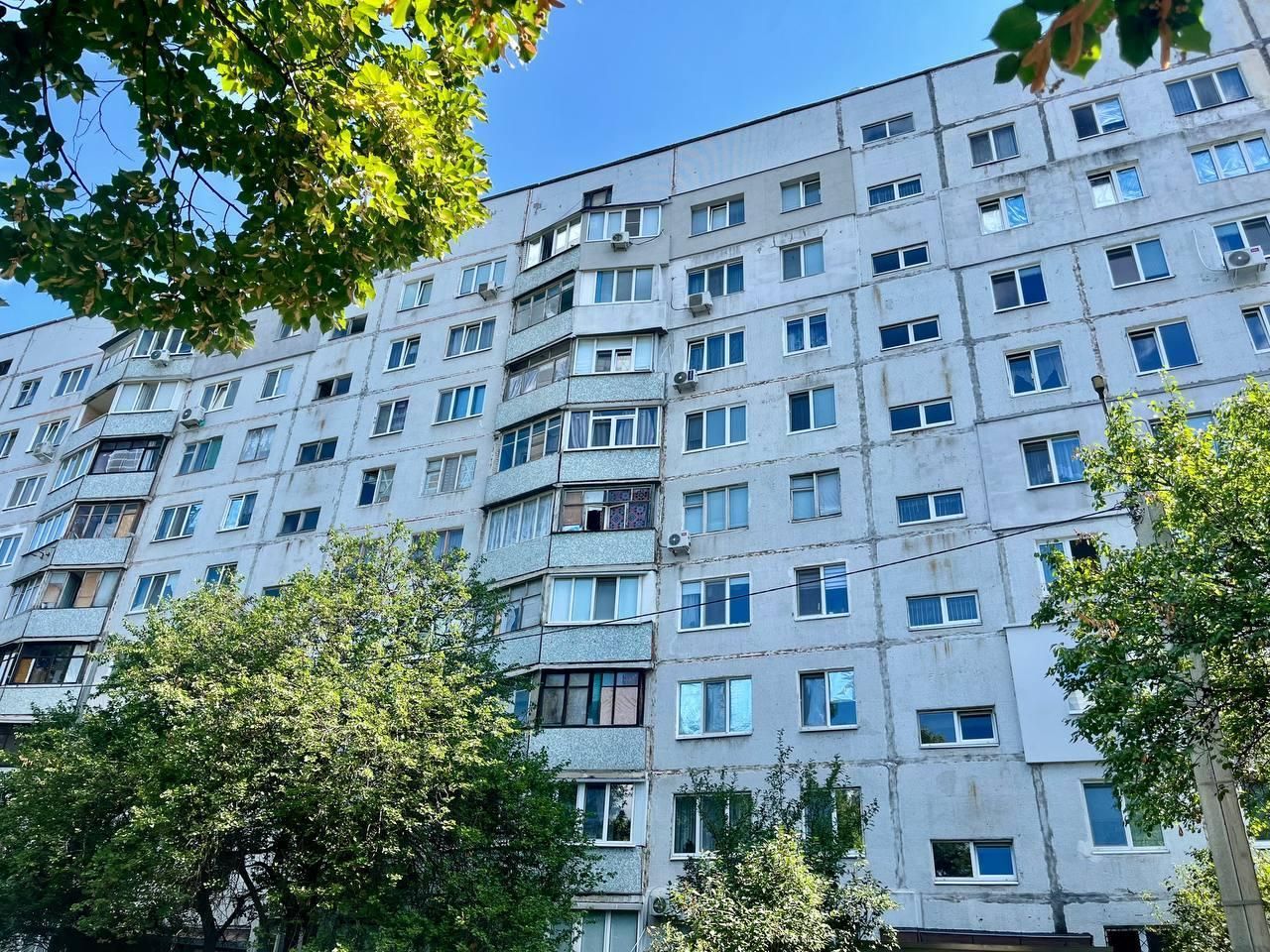 Продам 3-кім. квартиру на Олексіївці, пр. Перемоги, 48, М Перемога