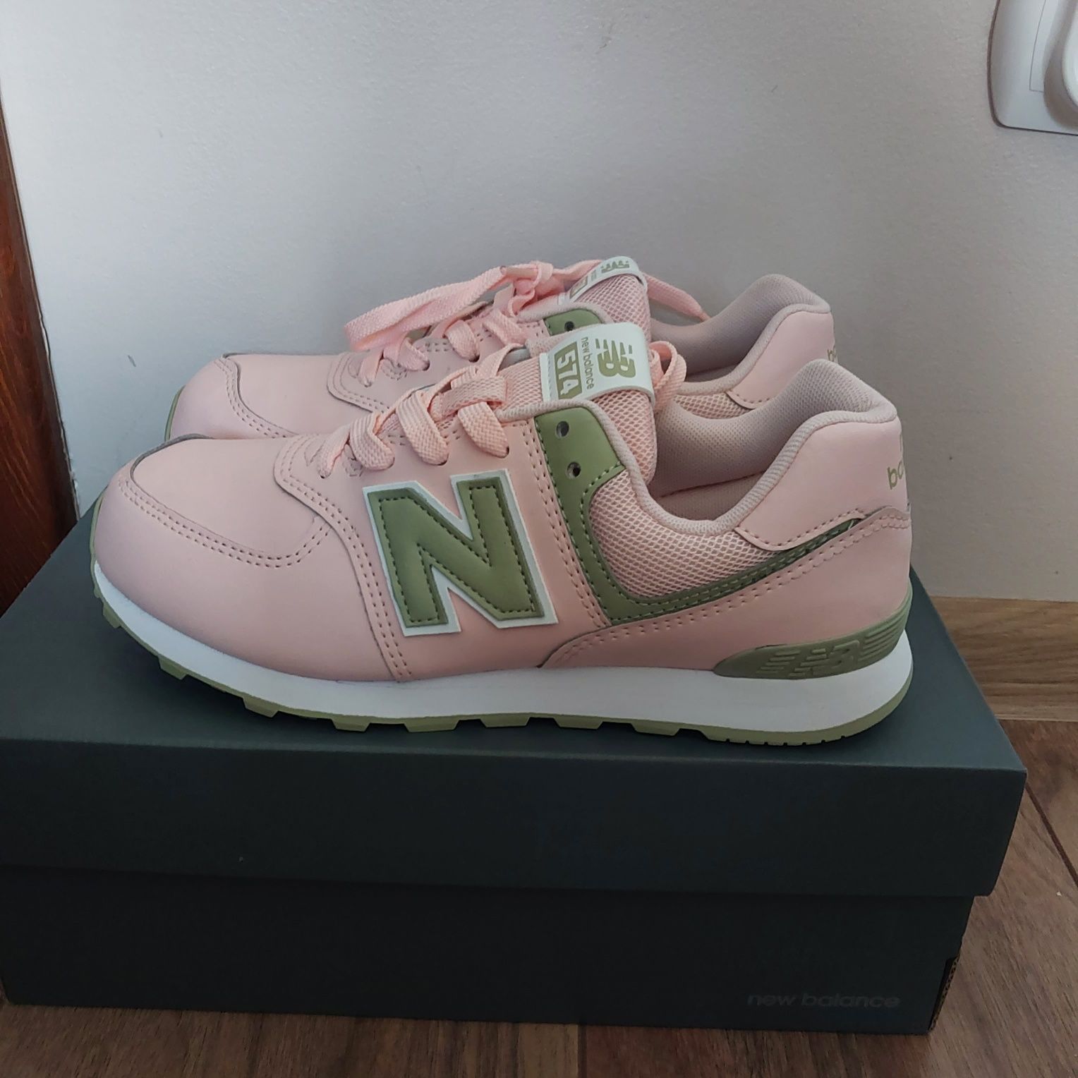Nowe sneakersy new balance rozmiar 38