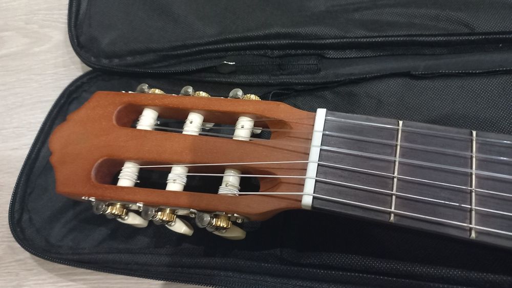 Гітара Yamaha C40M