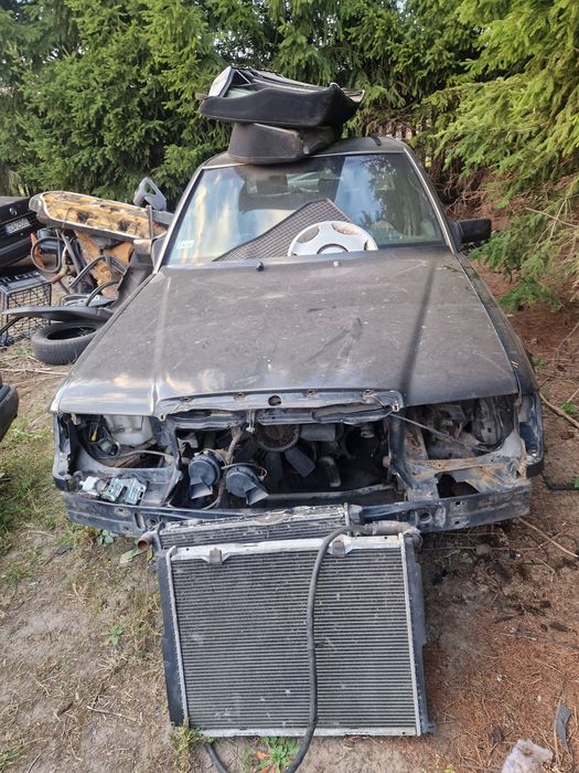 Mercedes w124 2.0 benzyna cały na części drewno skóra klima webasto