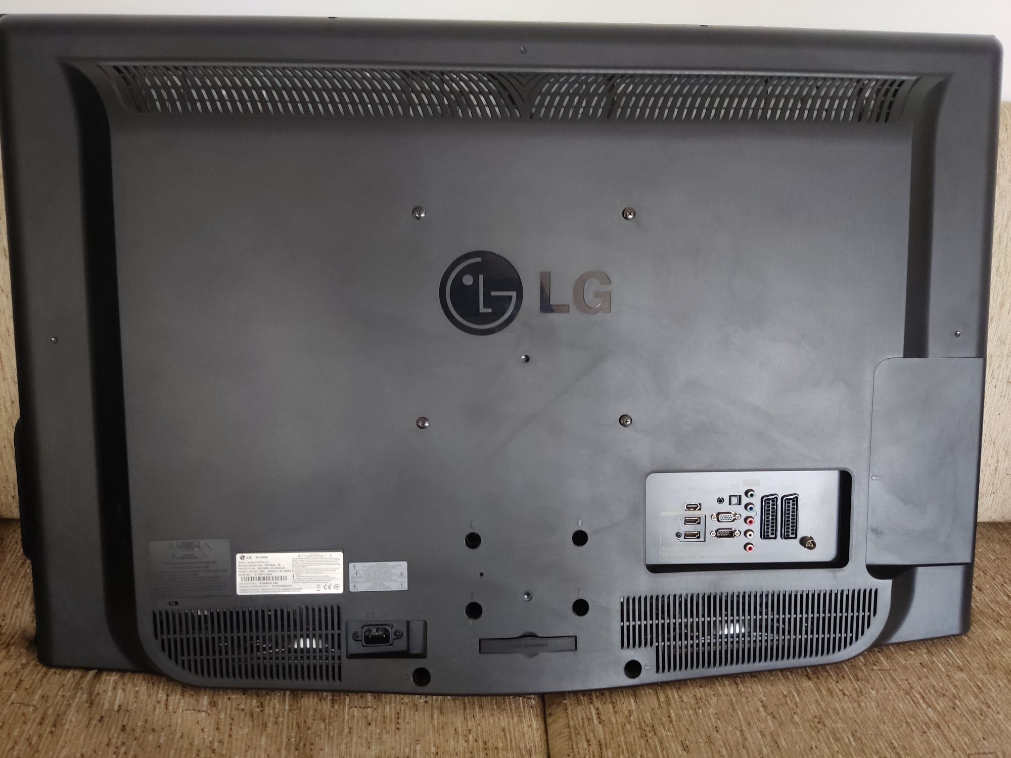 TV LCD LG 42LG3000 com Avaria, 42 polegadas