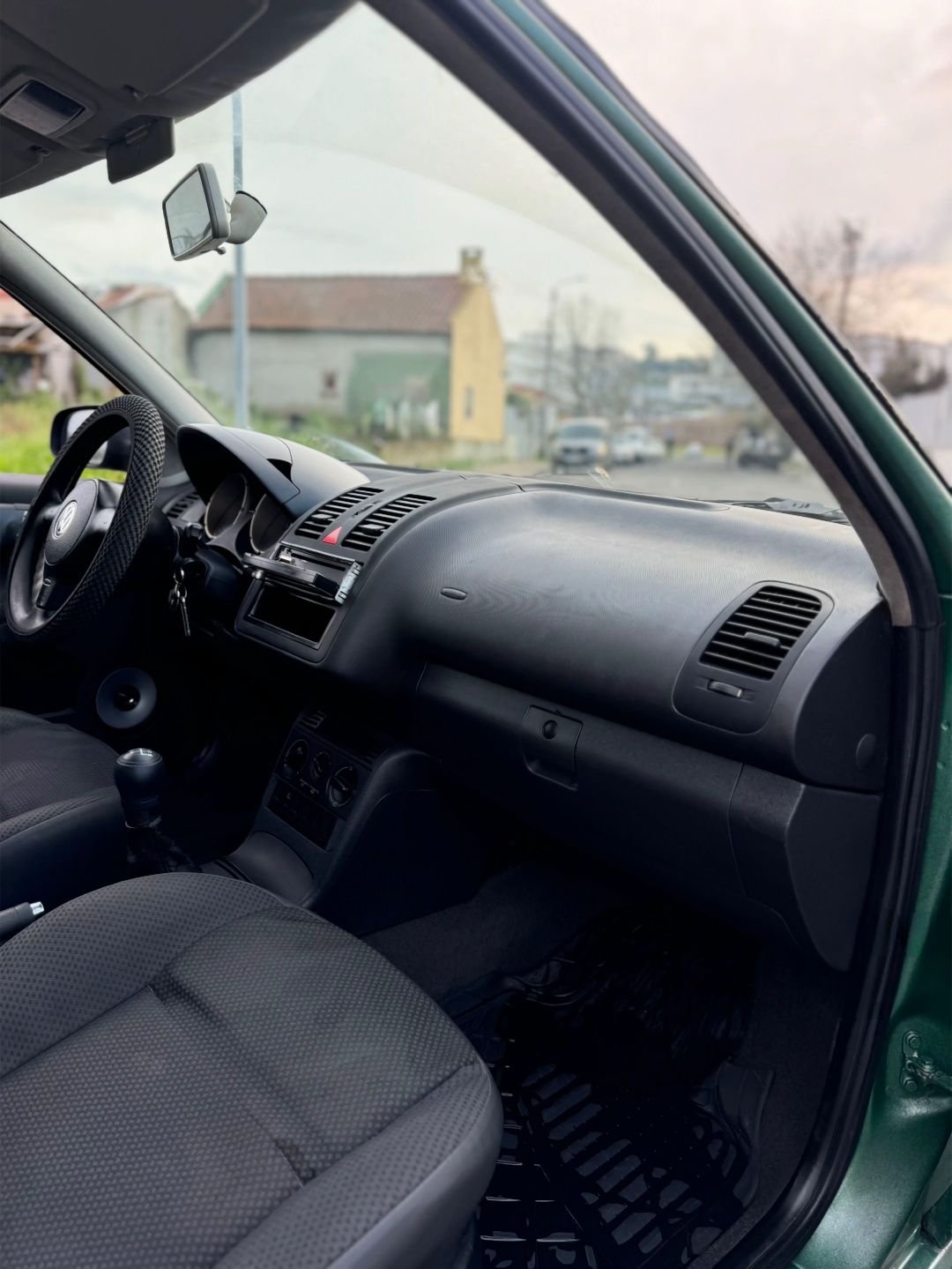Volkswagen Polo 1.4 Tdi 2001 com repro (pfv ler descrição)