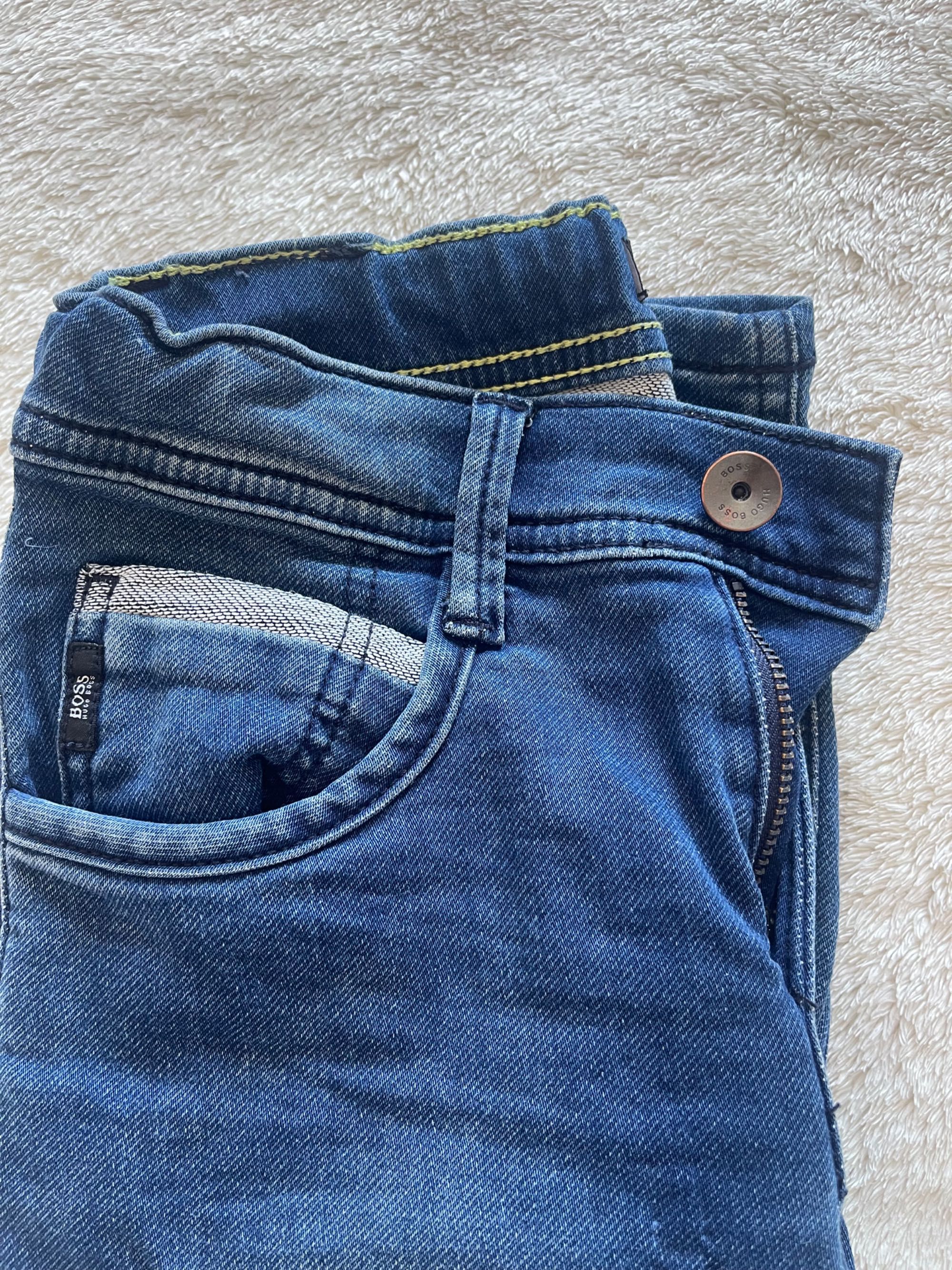 Calças de ganga Hugo Boss tamanho 10 anos