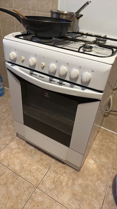 Газова плита Індезіт шир.60*57*87 розмір  ,Нова!!!