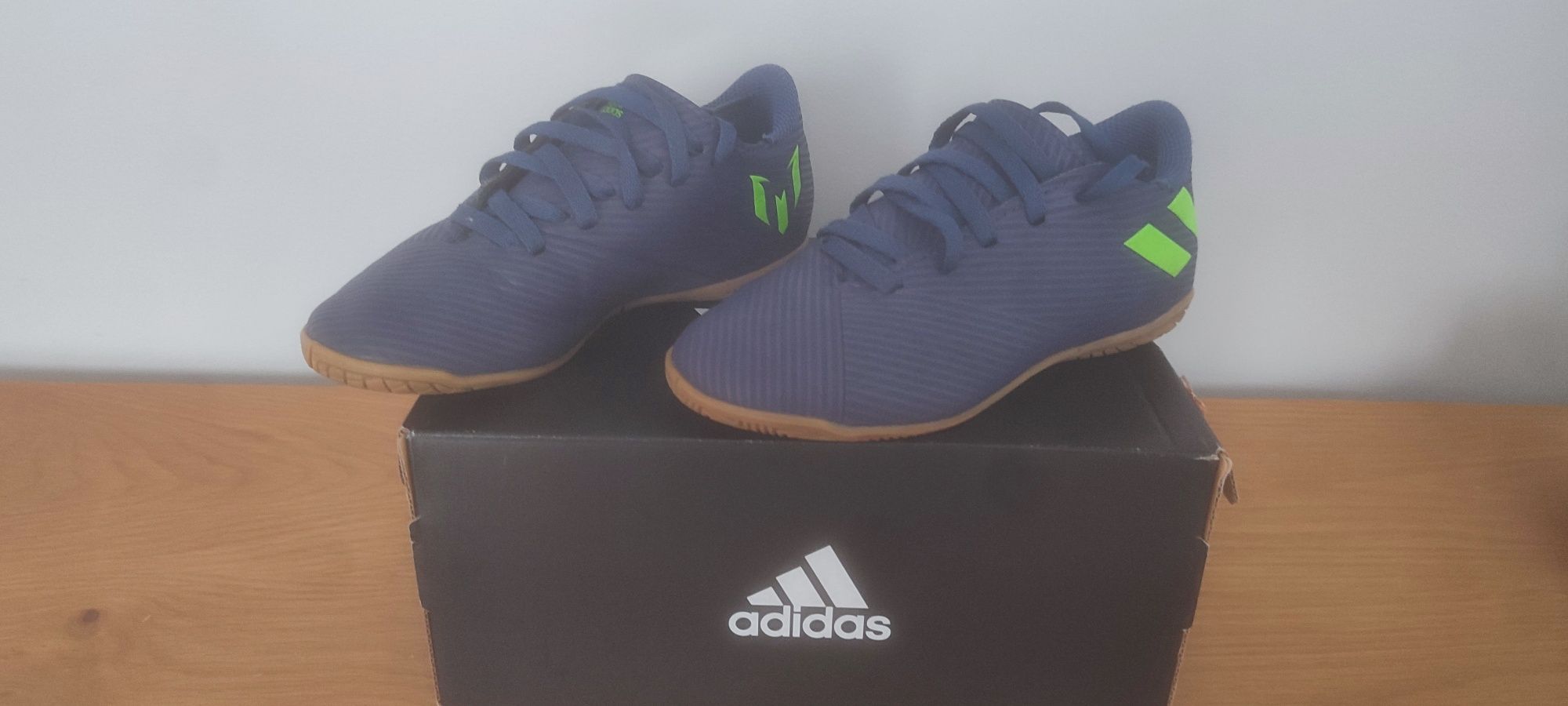 Halówki buty piłkarskie Adidas Nemeziz Messi R 30