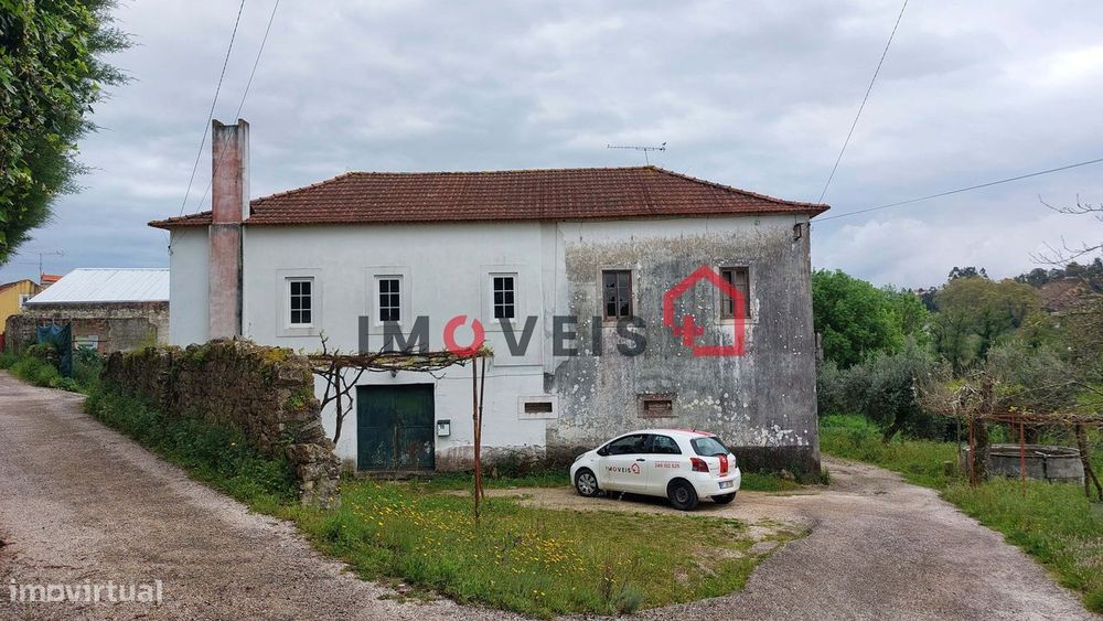 Moradia situada em Ourém zona tranquila!