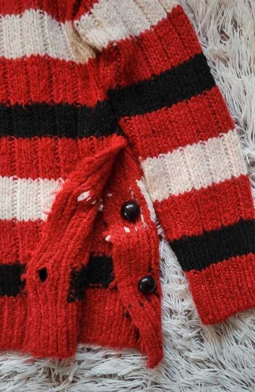 Gruby dzianinowy damski sweter zimowy w paski