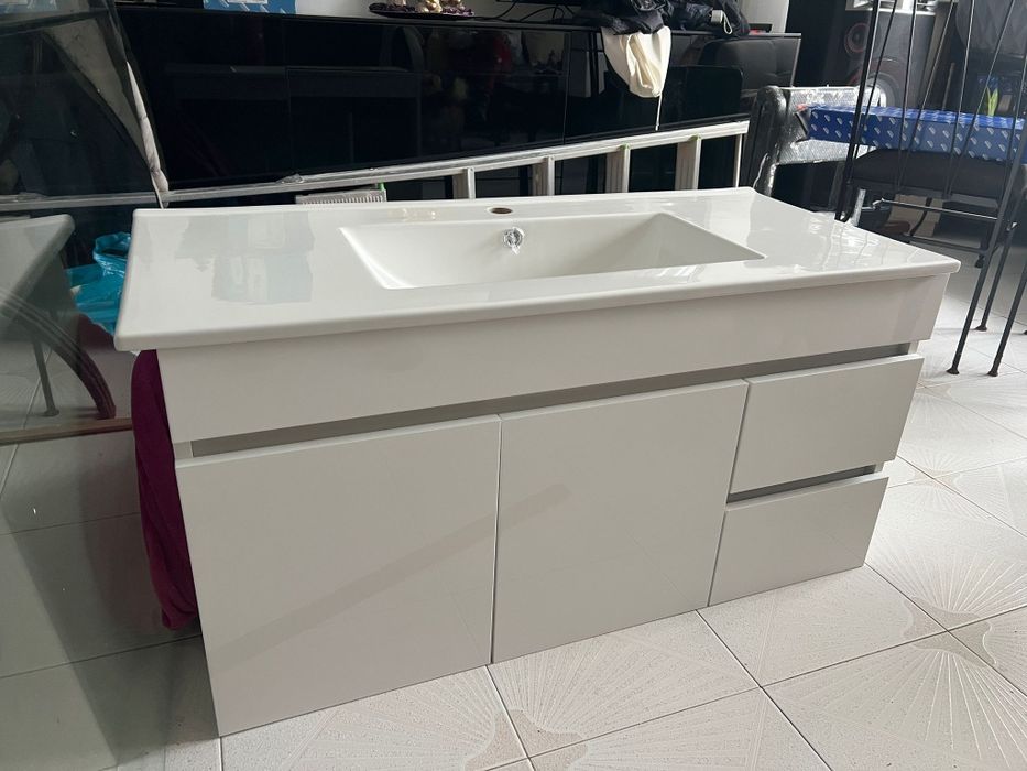 Móvel com Lavatório novo da Okgrey