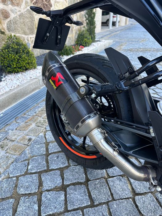 KTM Duke 125 - Ano 2023