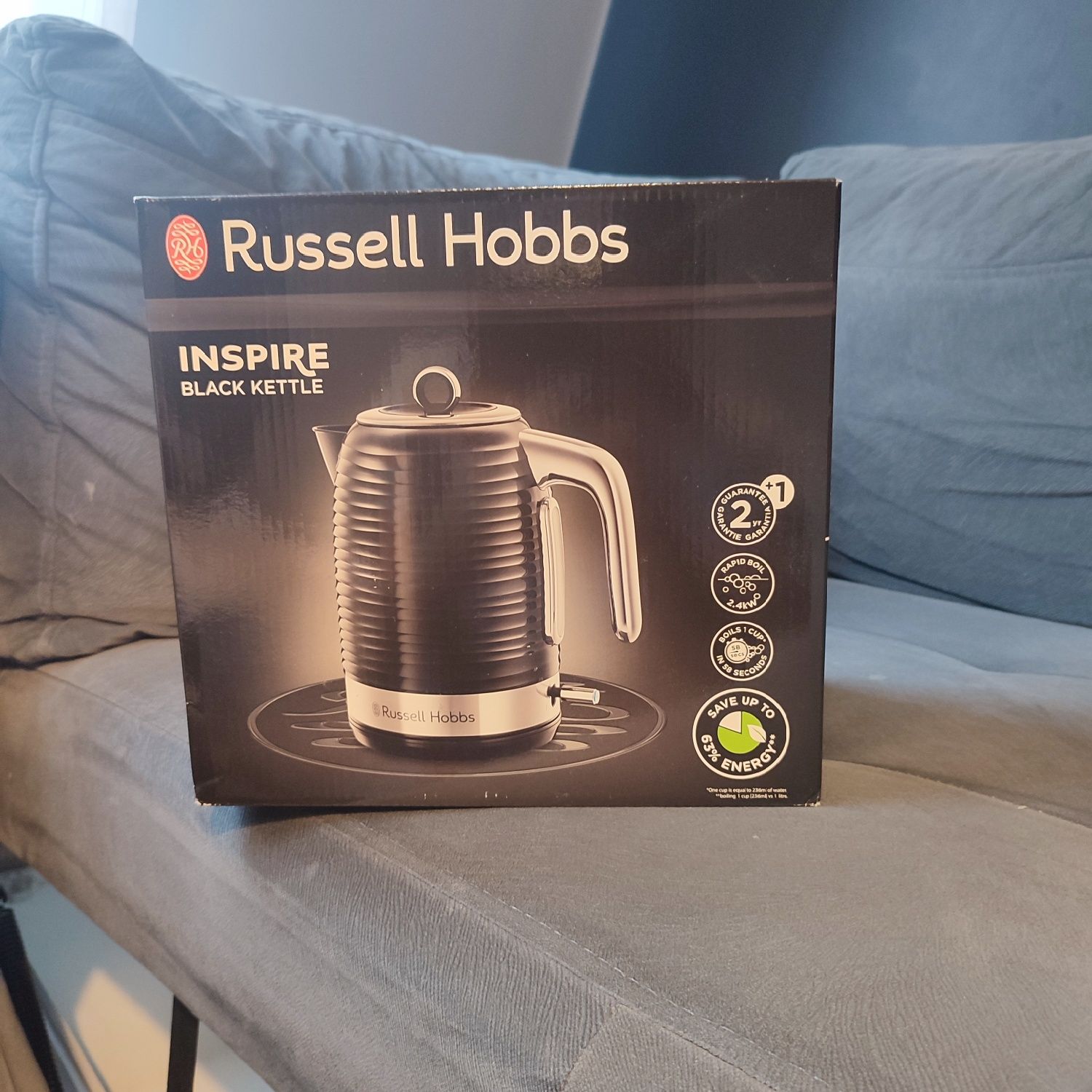 Czajnik firmy Russell Hobbs