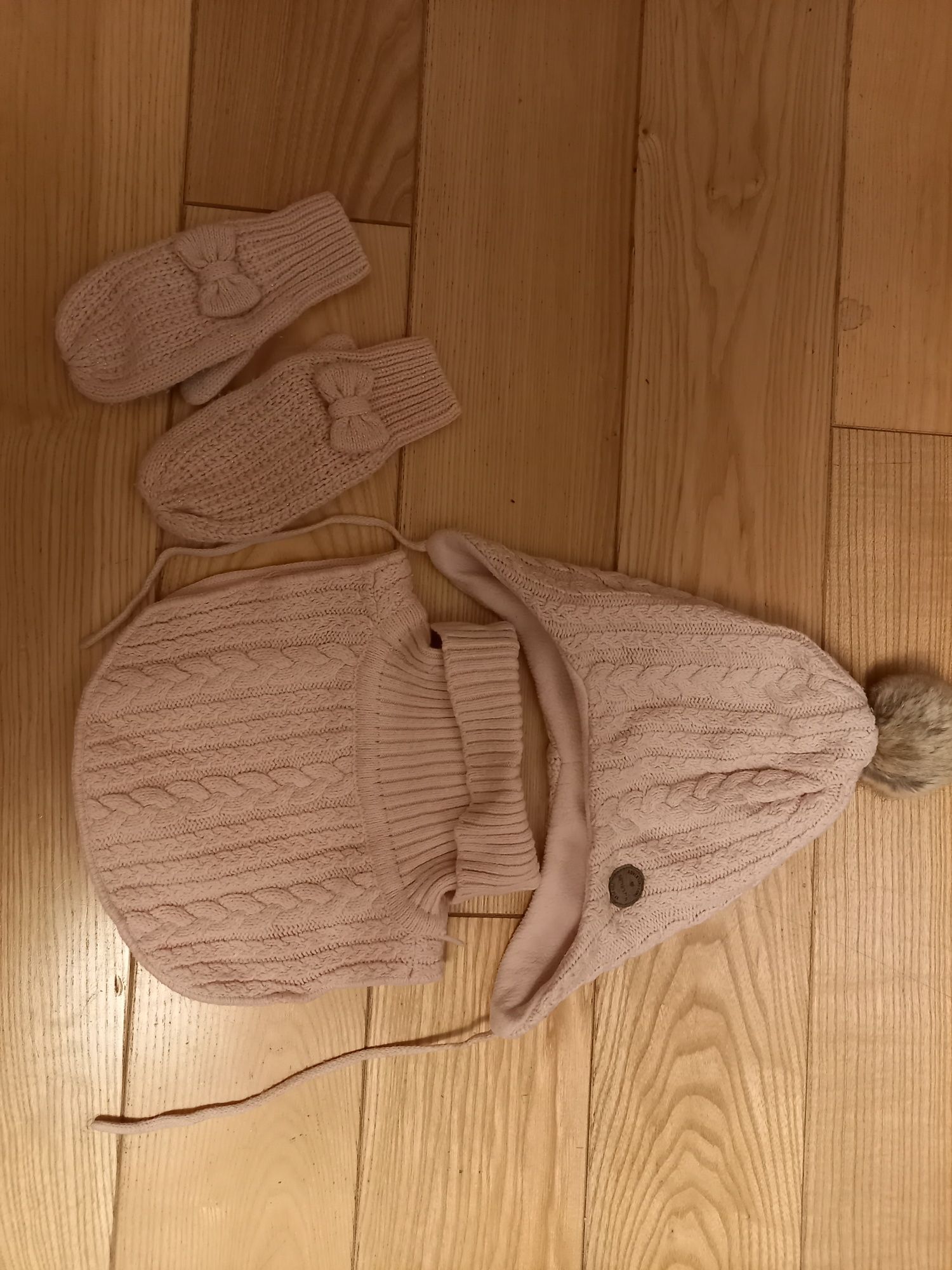 Czapka, rękawiczki, kołnierz rozowy komplet