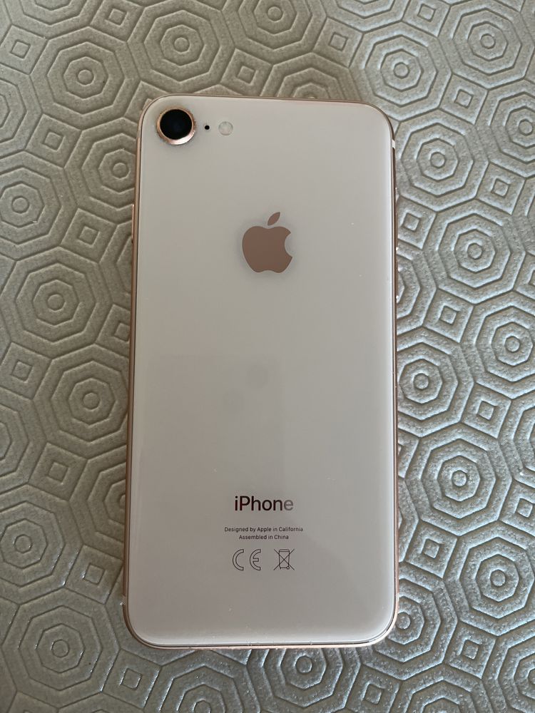 iPhone 8 64Gb rosa e branco