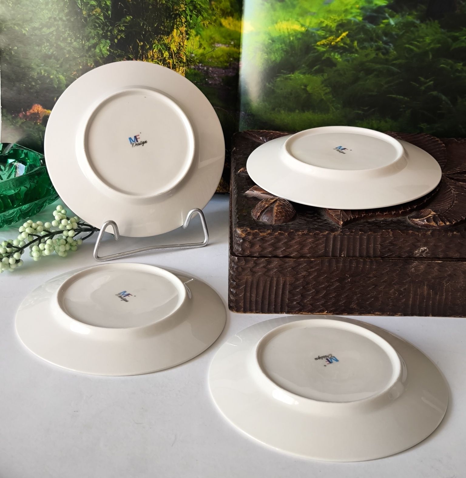 Kubki 3 sztuki+ spodki piękna porcelana