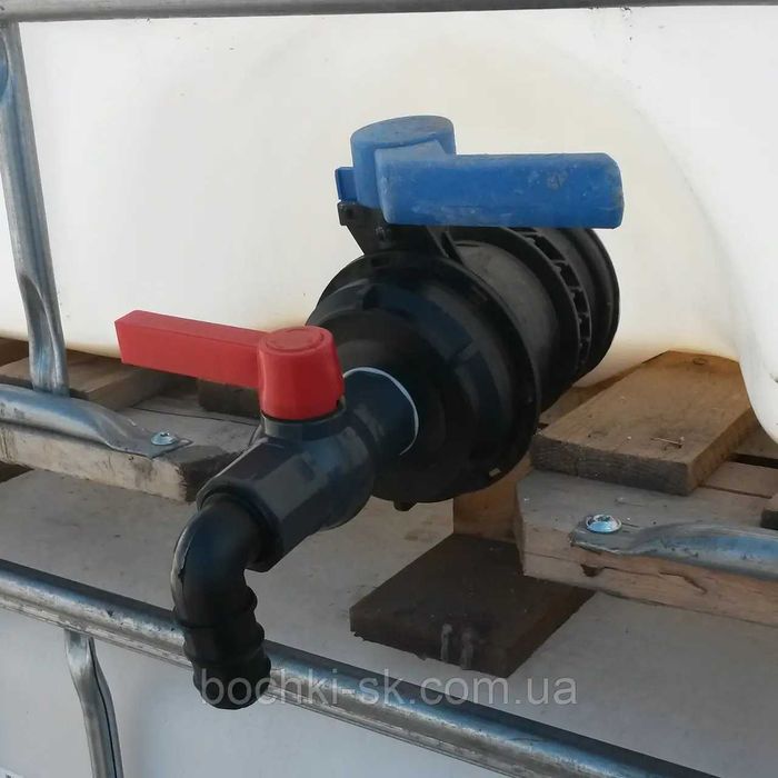 Перехідники з кранами для Єврокубів (комплектуючі, запчастини, крани)