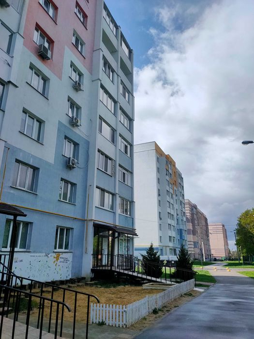 ЖК Ньютона, ул Федоренко, Продам 1 ком квартиру пл 43м2, этаж 4/7ми! A