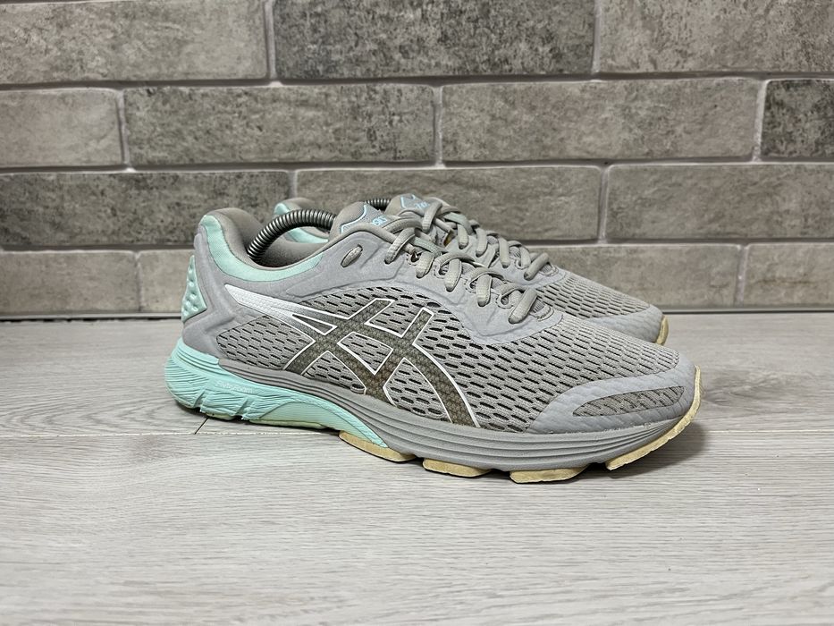 Кросівки жіночі спортивні Asics GT-4000 для бігу, залу 40р. 25,5см