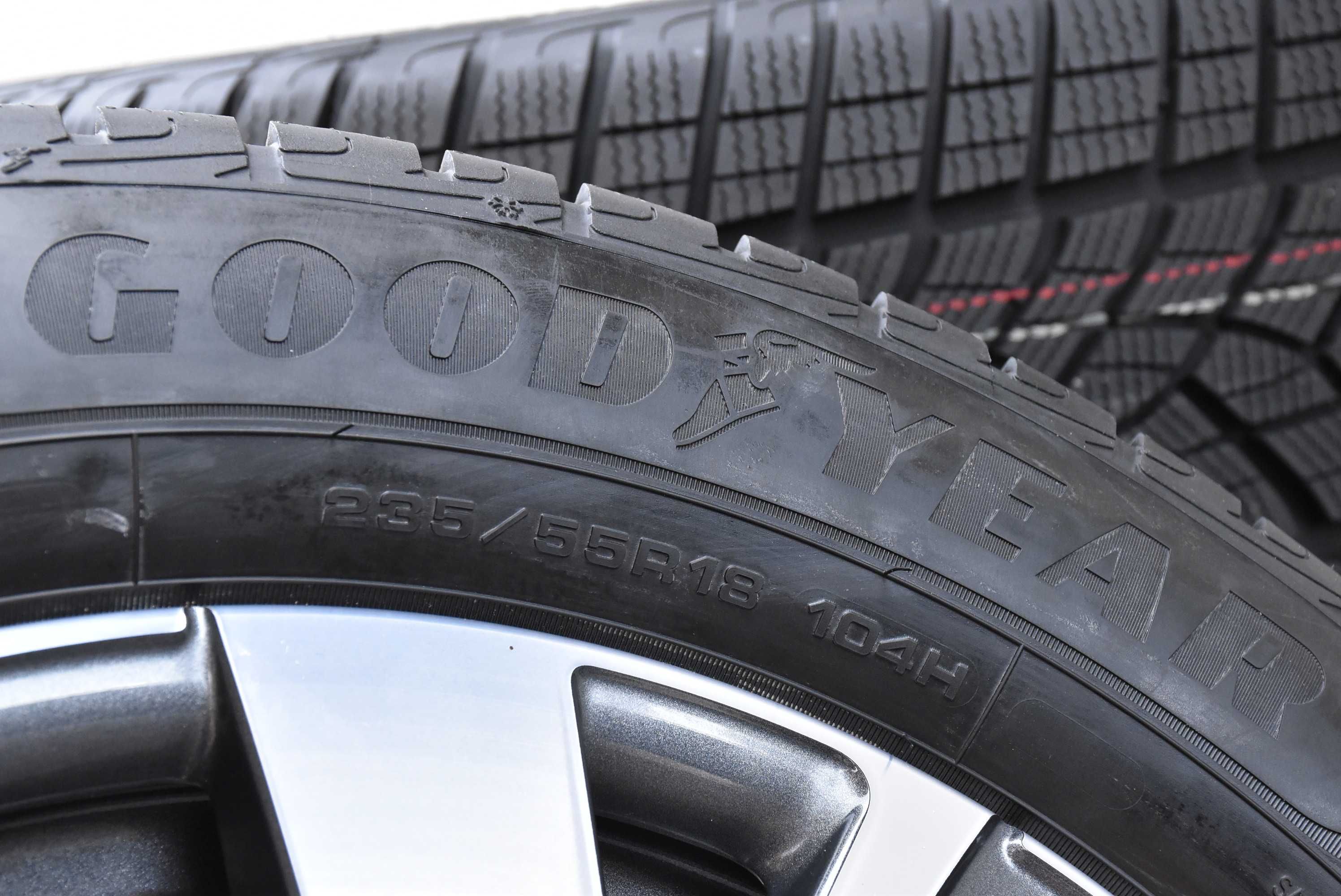 Nowe opony dot24 Goodyear ULTRAGRIP PERFORMANCE+ SUV XL 235/55R18 104H