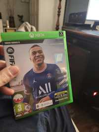 Gra xbox series x Fifa 22.Polecam !