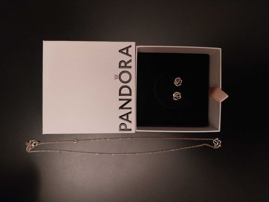 Brincos e colar Pandora em ótimo estado