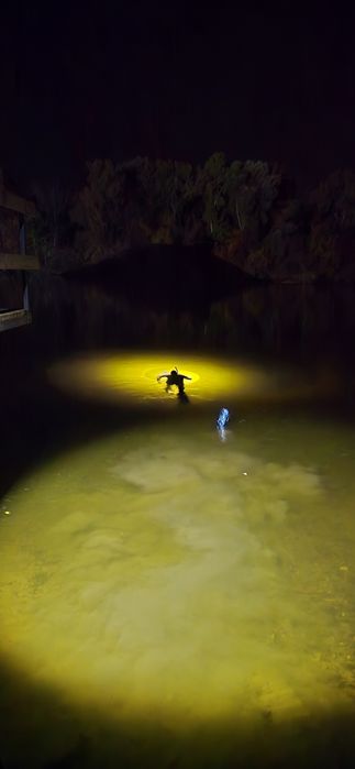 Затишний Будиночок Подобово біля Річки для Риболовлі | ПІЧКА та ЧОВНИ