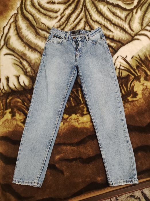 Продам джинси мом