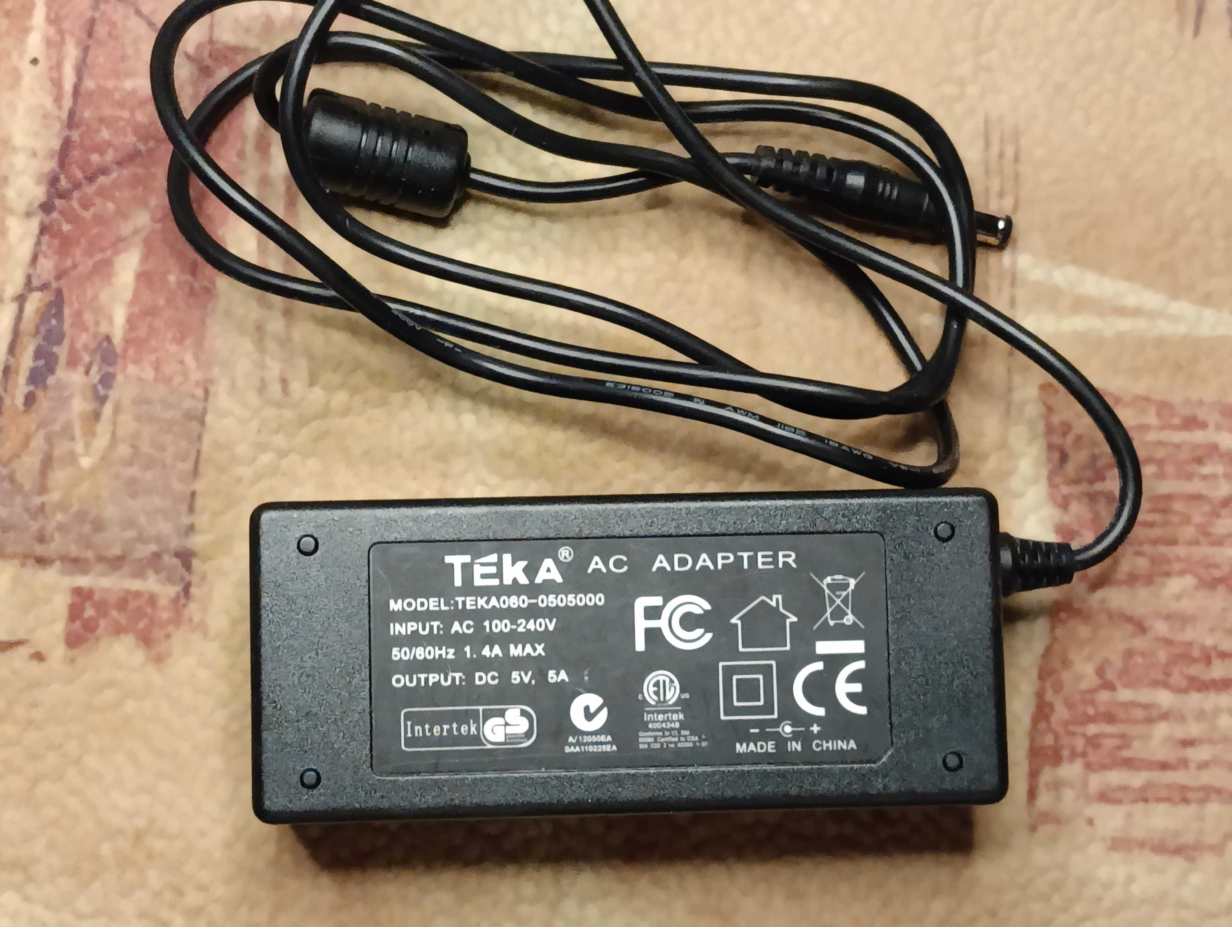 Блок питания живлення 5V 5A TEKA060-0505000 (5.5×2.1mm)