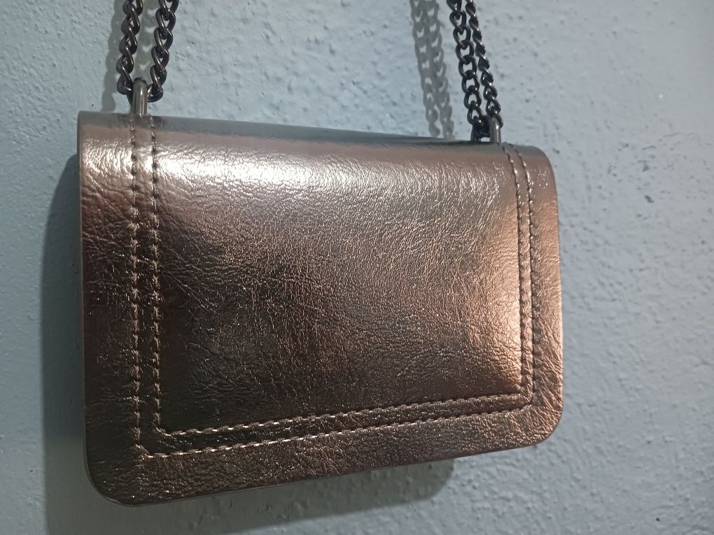 Mala sra pequena ideal para cerimonia