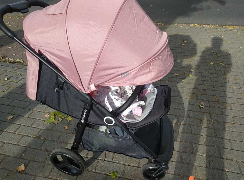 Sprzedam wózek dla dziewczynki.