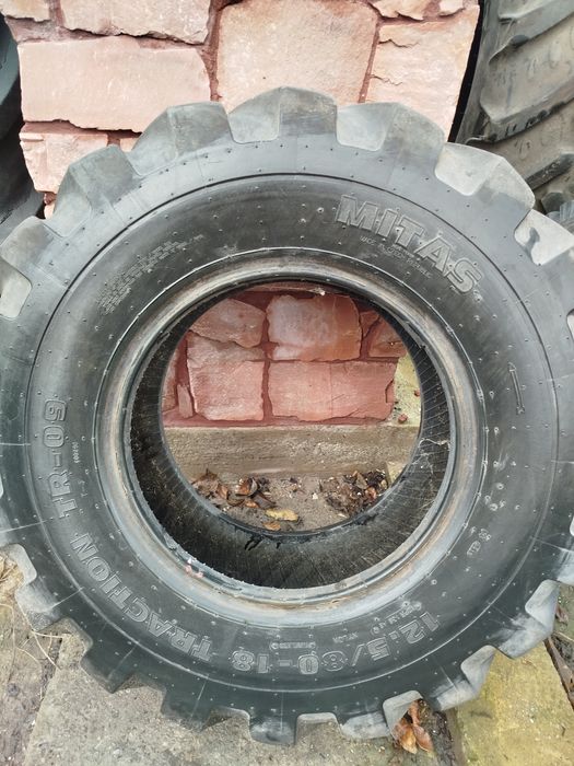 Шини JCB 12.5/80-18 Manitou