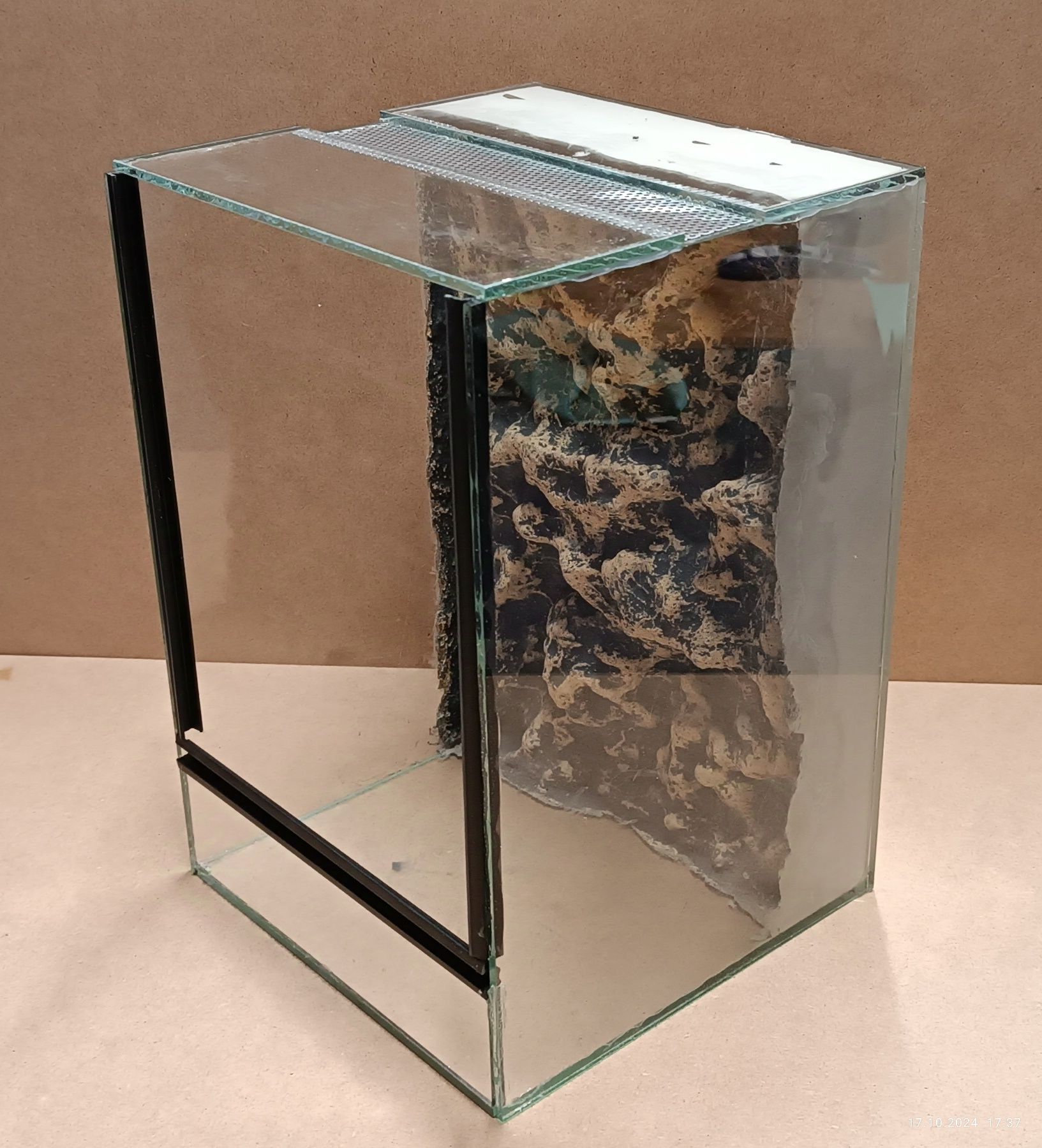 Terrarium z tłem20x20x30cm