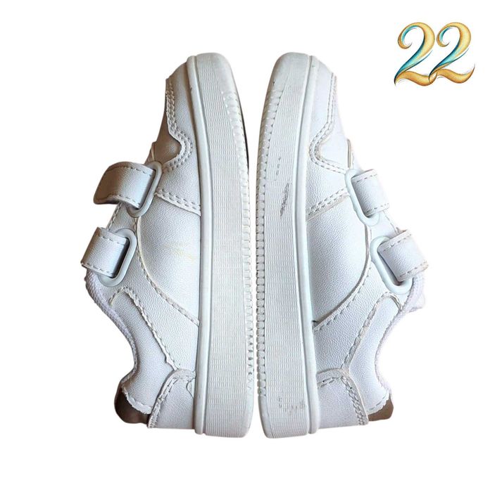 Sapatilhas Brancas 22