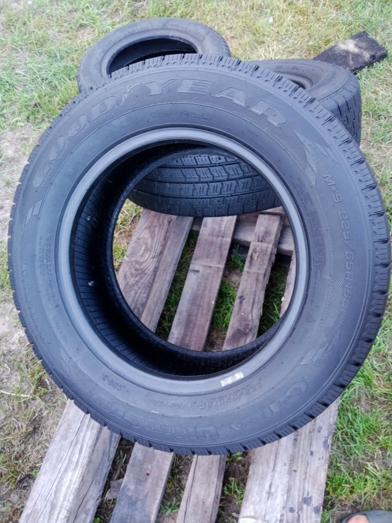 225 65 r16 Good Year 2022p