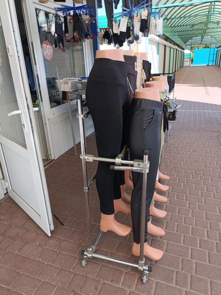 Manekiny do ekspozycji spodni leginsów