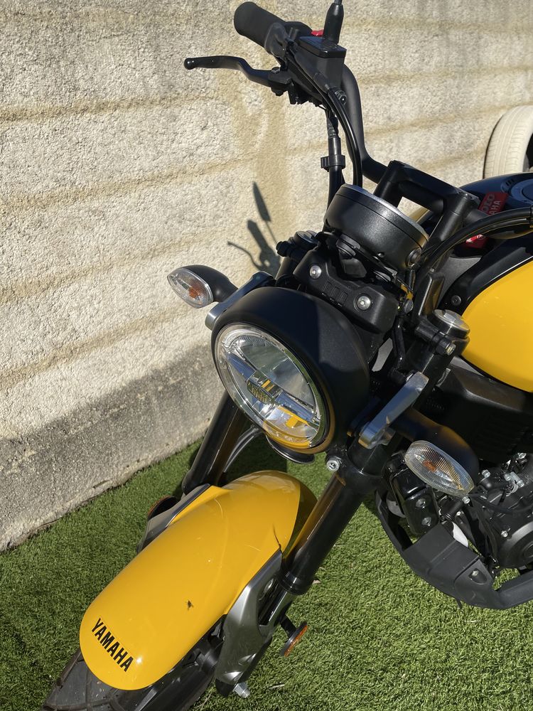 Yamaha  xsr 125 ( como nova)