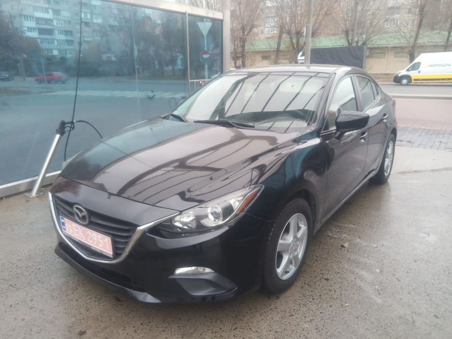 Автомобіль марки MAZDA3