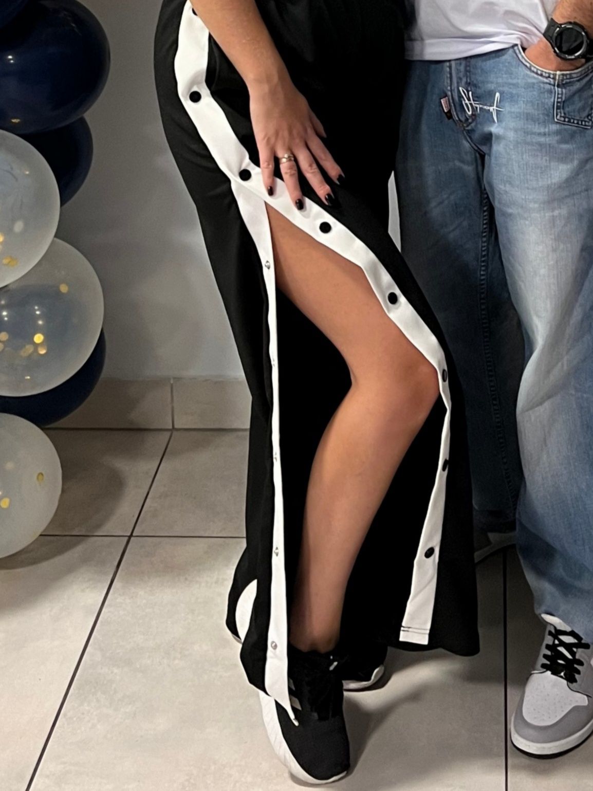 Czarne spodnie szerokie buggy rozpinane po bokach rozmiar S M