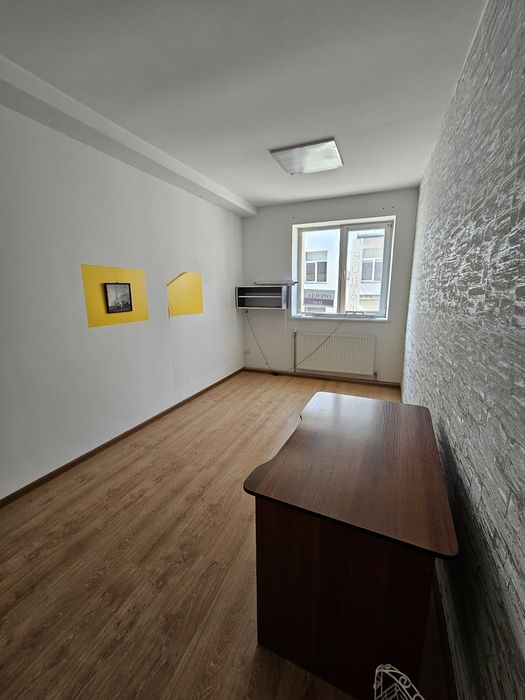 Оренда комерційного приміщення по
вулиці Героїв УПА, площа 120,7 м. кв