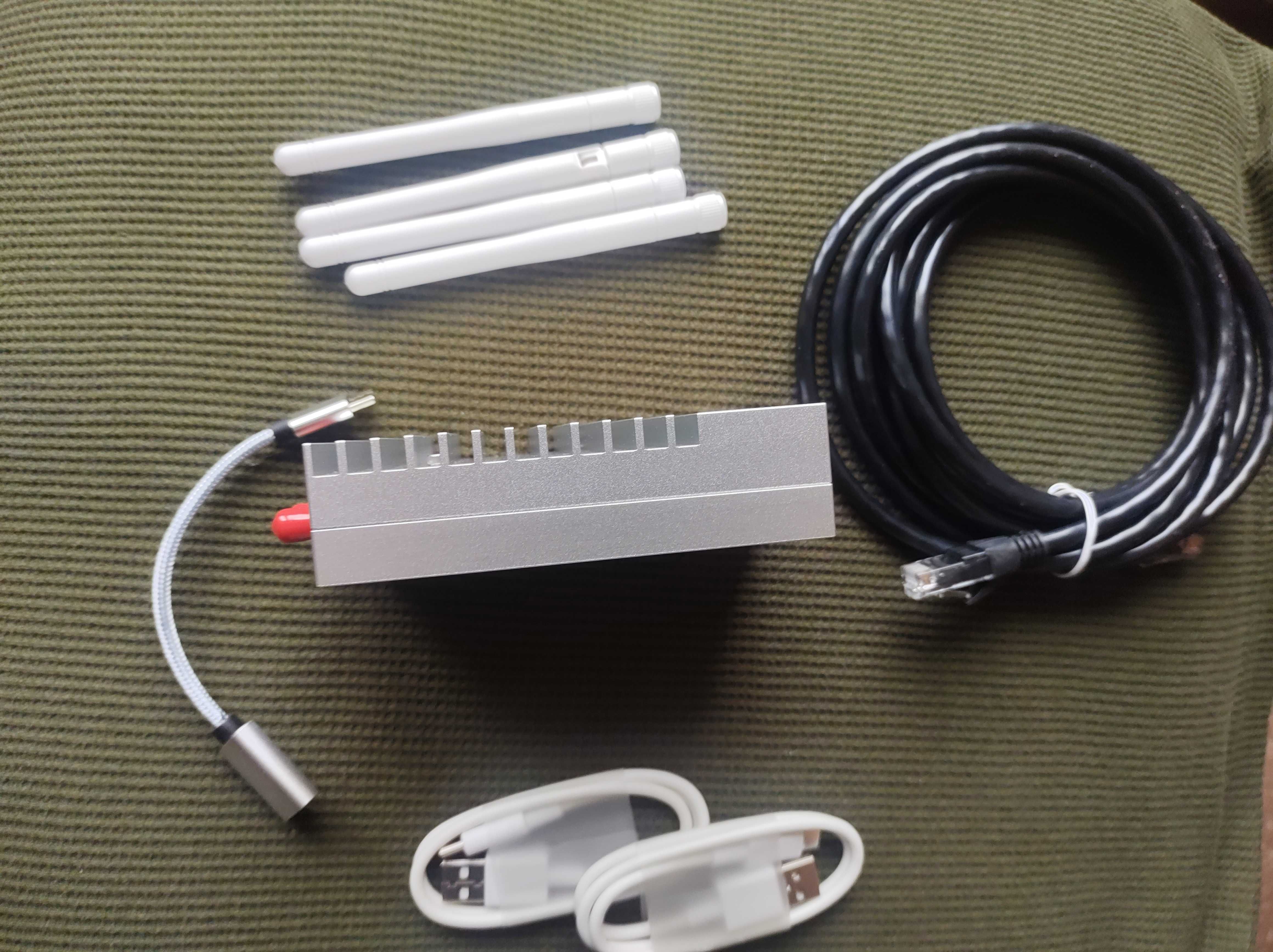 Adalm PLUTO+   Plus  SDR радіо