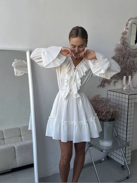 Сукня сніжно-білого кольору 960 грн