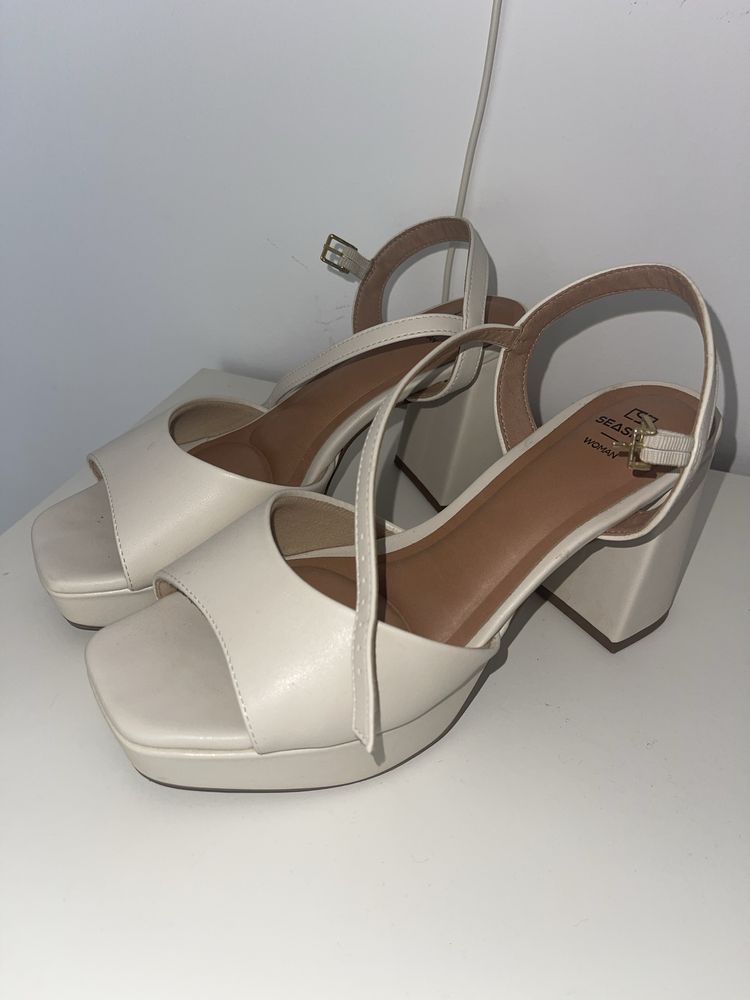 Sandalias salto alto