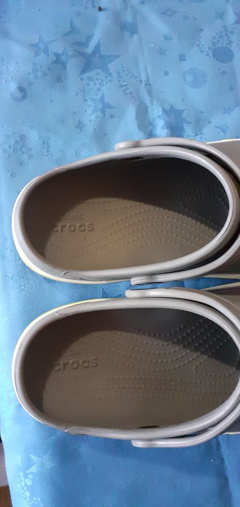 Продам детские Crocs