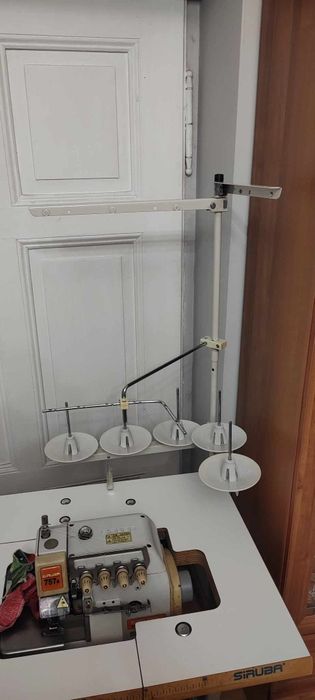 Maszyna Overlock Siruba 757K