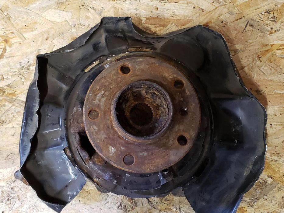 Цапфа кулак со ступицей задняя правая BMW 3 F30 2012-2019  разборка