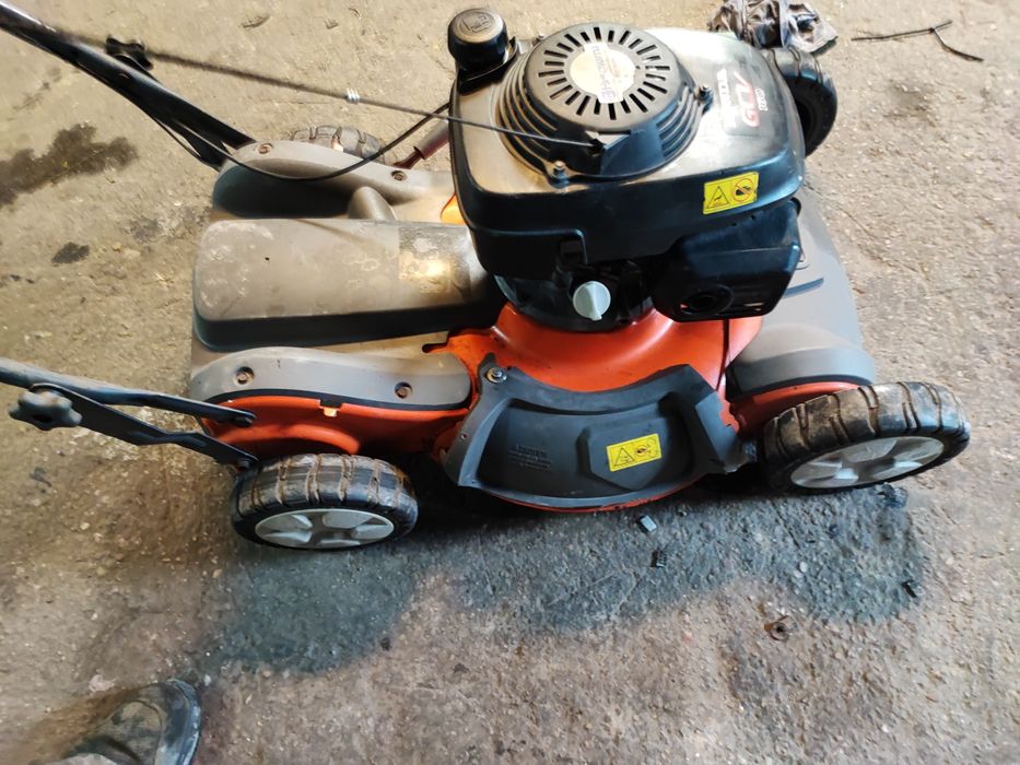 Kosiarka do trawy Husqvarna z napędem