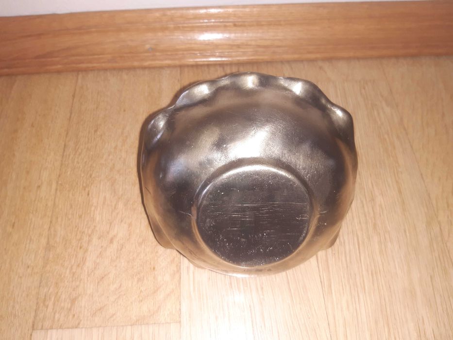 Stary koszyczek, owocarka wykonany ze starego mosiądzu