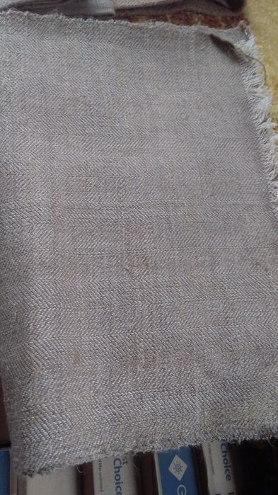 Нитки з 100%льону ,та тонкоруне ляне полотно.