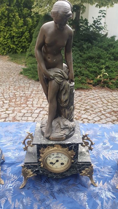 Francuski zegar kominkowy, stojący z przystawkami