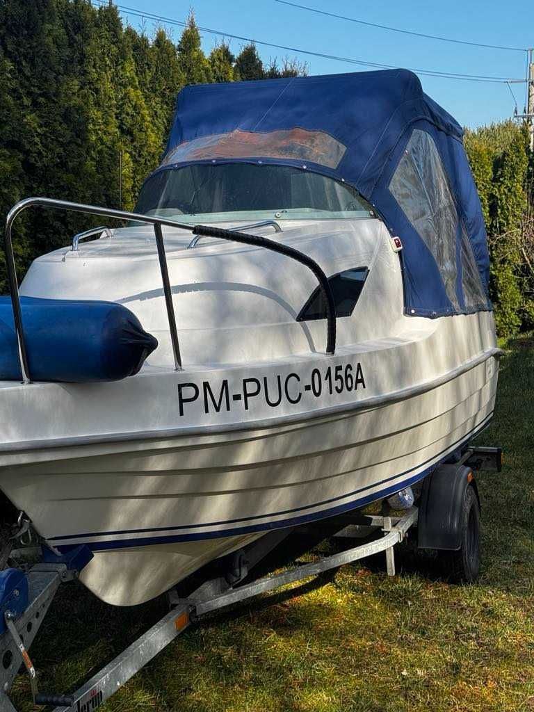 Łódz kabinowa motorowa sprzedam lub   zamienię na skuter wodny
