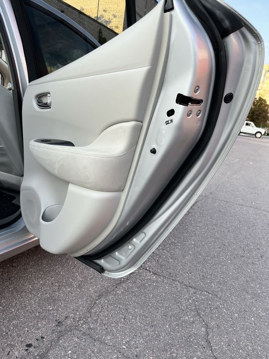 Nissan Leaf Ніссан ліф